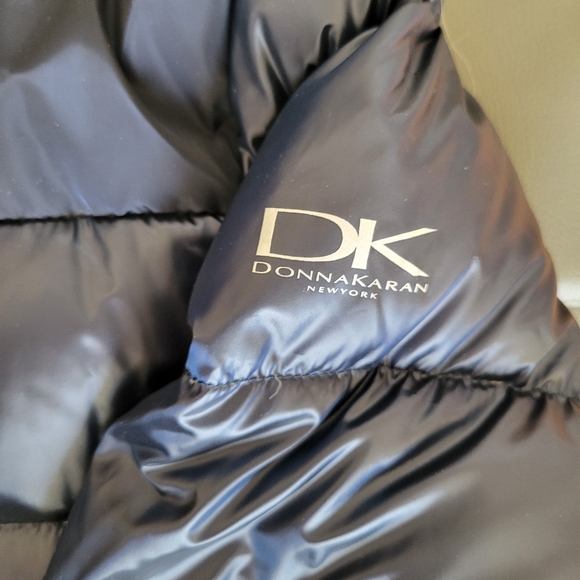 Donna Karen NewYork puffer jacket women's medium navy NWT  zip on off ho… - Picture 3 of 13
